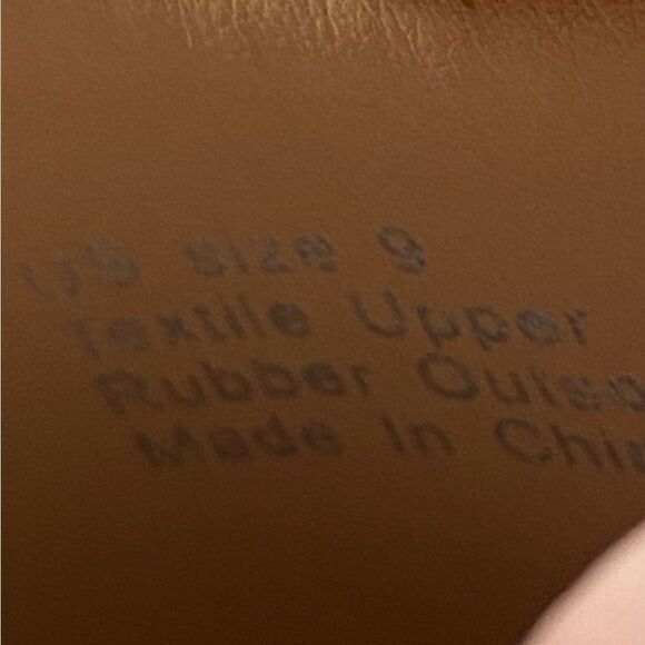 NIB Very Volatile Women’s Yellow 3.5” Heel Slip On Espadrille Sandals - Size 9 - Picture 6 of 11